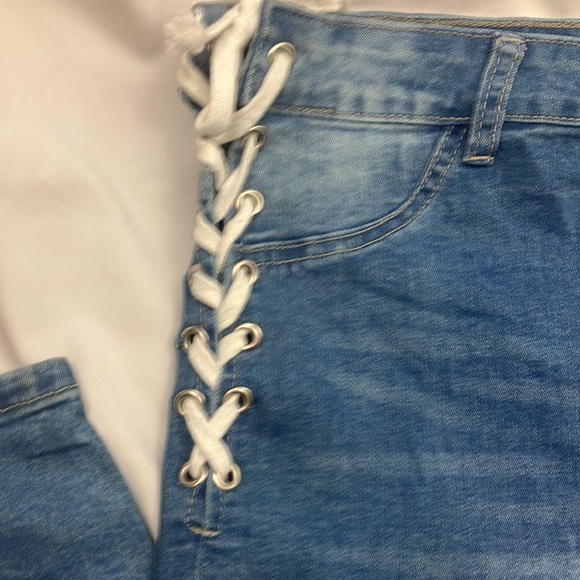 Most Wanted skinny jeans with laces on the hips woman’s size 13 - Picture 4 of 11